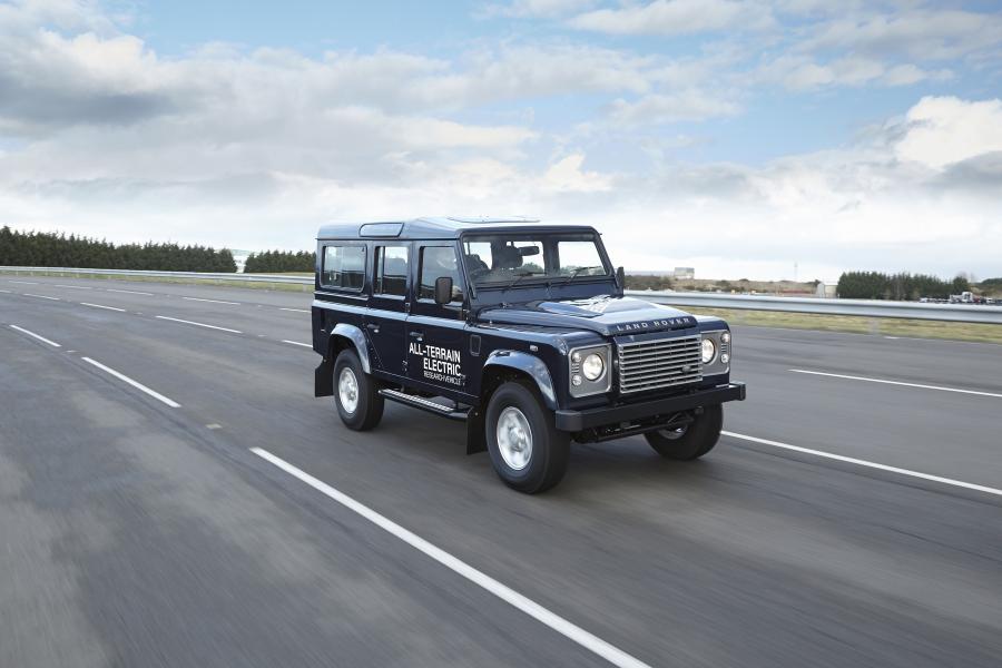  Land Rover Defender 110 Electric Research Vehicle 2013 года  (фото 8 из 14)